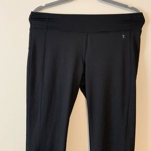 Black fitted leggings